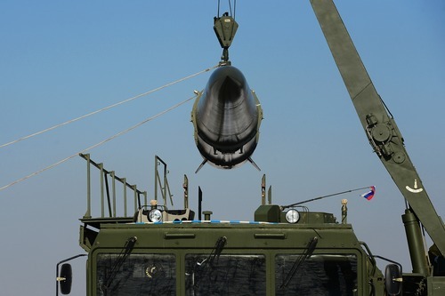 俄军方称已练习白俄罗斯兵士利用战术核导弹