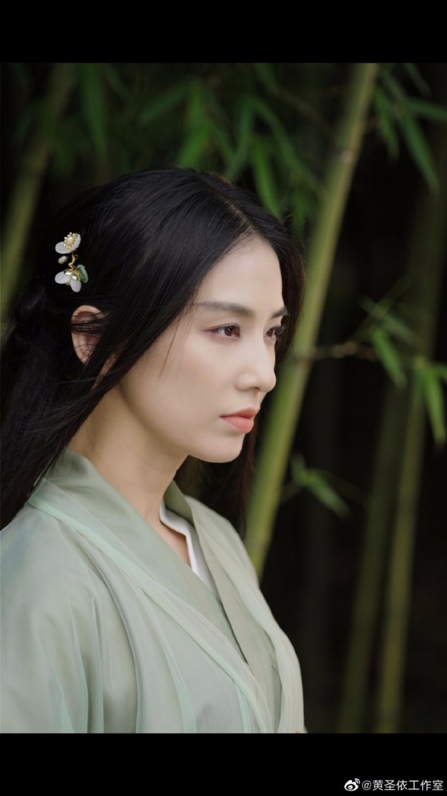 黄圣依古风大片释出网友直呼梦回七仙女