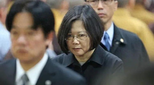 鼓舞台湾“要筹办兵戈”，岛内谈吐痛批日本过气政客