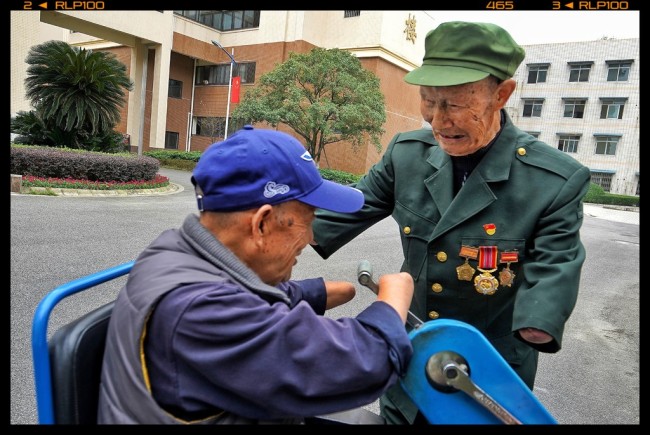 58年后志愿军老兵再相聚