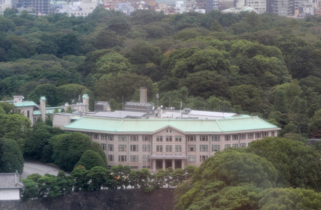 日本一男子因涉嫌向日本宫内厅邮寄20把菜刀被捕