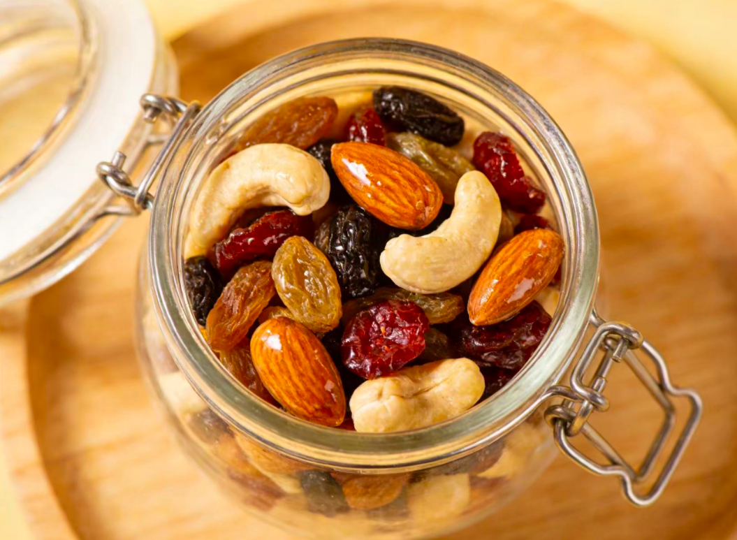 华网测评丨每日坚果测评：洽洽、三只松鼠、沃隆