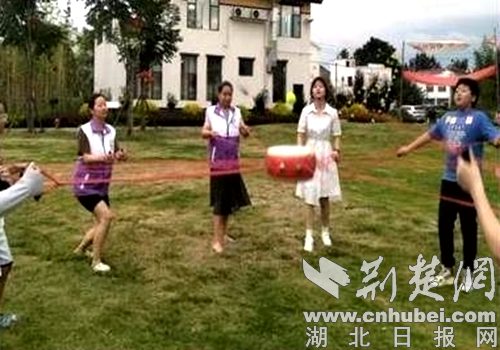 老河口启动"润心伴成长"暑期公益行动