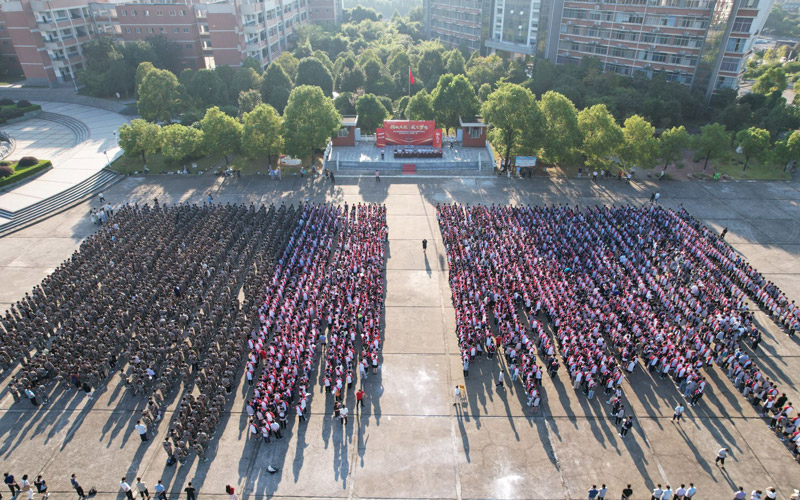 湖北咸宁“花式”开学第一课开启美好新学期