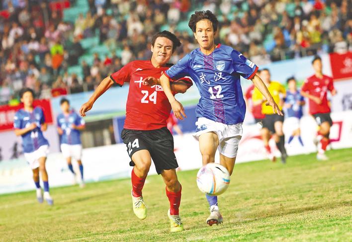 全省都想赢武汉 十堰踢进第一球仍遗憾落败  “学生军”顽强拼劲点燃观众热情