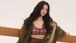虞书欣穿美拉德色系格纹套装 明艳复古辣妹感十足