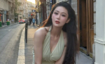 张馨予晒巴黎街拍美照 穿淡绿长裙清新靓丽身材好