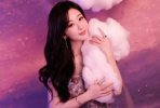 杨紫穿繁花纱裙梦幻甜美 化身梦境精灵温柔可人