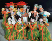 从“+戏曲”到“戏曲+”，戏曲可以这样“破圈”