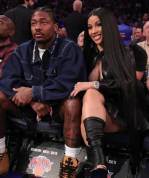 CardiB自曝和Offset尚未正式離婚 男方借離婚要錢(qián)