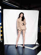 关晓彤写真大片释出！穿超短裤秀逆天大长腿太惹眼