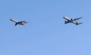 同框現場！C919和ARJ21首次雙機編隊飛行表演