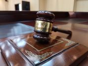 女子用假钞向老人买红薯后索赔17万 自助行为获法院支持