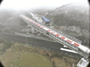 中国基建上演桥梁转体空中芭蕾 成功上跨沪昆铁路