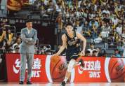 广东新援战北京仅打2分钟就被弃 杜锋暗藏新计划？用人策略引争议