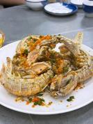 “4只皮皮虾1035元”当事人否认想吃白食，删除评论；隔壁海鲜店发声 事件持续发酵引发关注