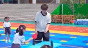 林高远被小孩哥挽留当体育老师