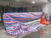 湖北黄石各小区提前堆放沙袋应对暴雨 防汛物资到位