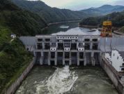 安徽黄山迎战“巴威”见闻 风雨中的坚守与准备