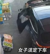 媒体评女司机拿走俩苹果不给钱 态度强硬引争议