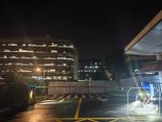 长鑫科技上市首晚厂区灯火通明 员工坚守岗位