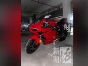 价值20多万杜卡迪被拖走 车主不知情 豪车车库被盗引发关注