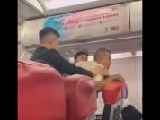 泰军中尉机上大喊降落并试图开舱门 情绪失控惊吓乘客