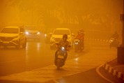 “烈火烧进泥炭地”：跨境烟霾笼罩东南亚多国，烧荒是印尼多起火灾直接原因