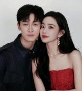 李昀锐下意识护着孟子义 甜蜜互动甜炸全网