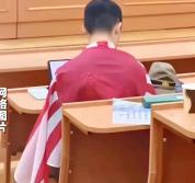 旭日旗事件亲历者还原现场 挑衅与麻木背后的逻辑