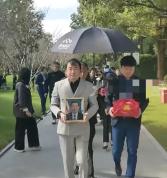 李昌钰去世前最后照片公开 家人陪伴下的安详笑容