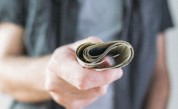 丈夫偷偷给女主播转账270多万！妻子起诉追回，法院：全额返还