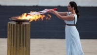 पैचिङ हिउँदे ओलम्पिक ज्योति हस्तान्तरण समारोह ग्रीसमा आयोजित