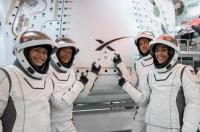 直击SpaceX首次商业太空行走 创造历史的勇敢步伐