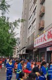 火鍋店請城區(qū)1200名環(huán)衛(wèi)工吃火鍋 感恩城市美容師