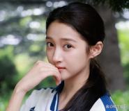 關(guān)曉彤曾將自己最胖時期的照片設(shè)為手機屏保