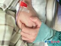 父亲脑死亡 女儿含泪帮他完成心愿 跨越生死的双重确认