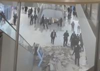 西安一商场吊顶脱落 三天前刚开业 新商场突发事故引发关注
