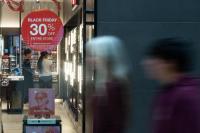 因東西貴 美國人壓縮節(jié)日預(yù)算 物價壓力下的節(jié)儉過節(jié)