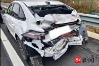 新手高速体验智驾遭货车追尾负全责 实习期违规操作惹祸
