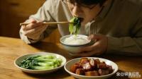 男子每天喝2升果汁瘦20斤險(xiǎn)喪命 極端養(yǎng)生翻車