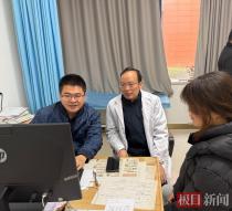 从“输血”到“造血”，顶尖专家赋能基层：刘安重教授梁子湖院区义诊讲学搭建“名医直达”桥梁