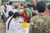襄阳高新刘集许营村联合东风医院开展老年人免费义诊活动