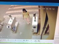宜宾19岁女生失联已超90小时 警方全力搜寻中