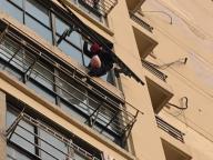 民警輔警13秒救泰州墜樓女子 生死瞬間顯身手