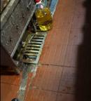 100一碗面网红面馆后厨脏乱食材过期 高价背后藏隐患