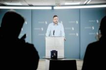 白宫发出军事威胁，丹麦希望“澄清误解”，“美国需要格陵兰岛”令欧洲为难 欧洲面临抉择困境