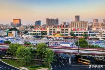 百年广州站发出最后一班普速列车 告别慢时光