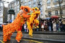 外国汉学家：春节为何能打动世界 跨文化叙事重塑传统节日