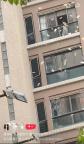 汕头撒钱事件警方已处理 真港币引发市民争抢